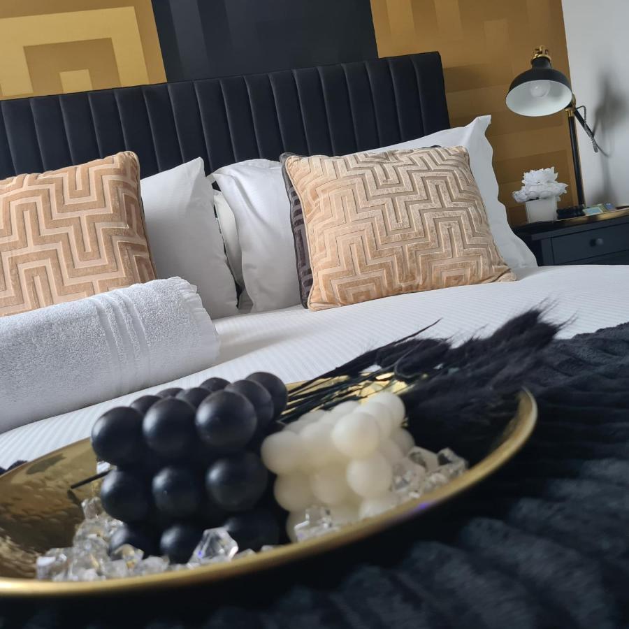 Luxury 9Ine Penthouse With Garden & Jacuzzi Apartment Birmingham Exterior photo