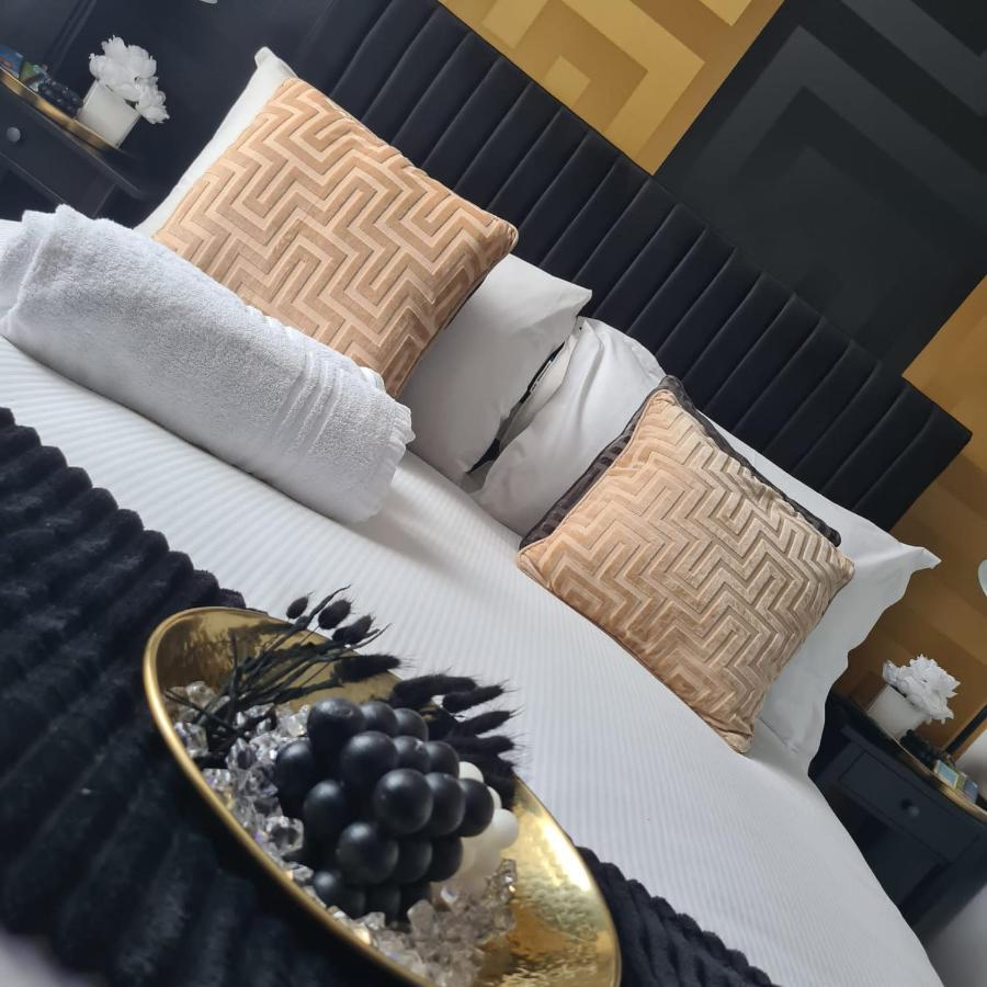 Luxury 9Ine Penthouse With Garden & Jacuzzi Apartment Birmingham Exterior photo
